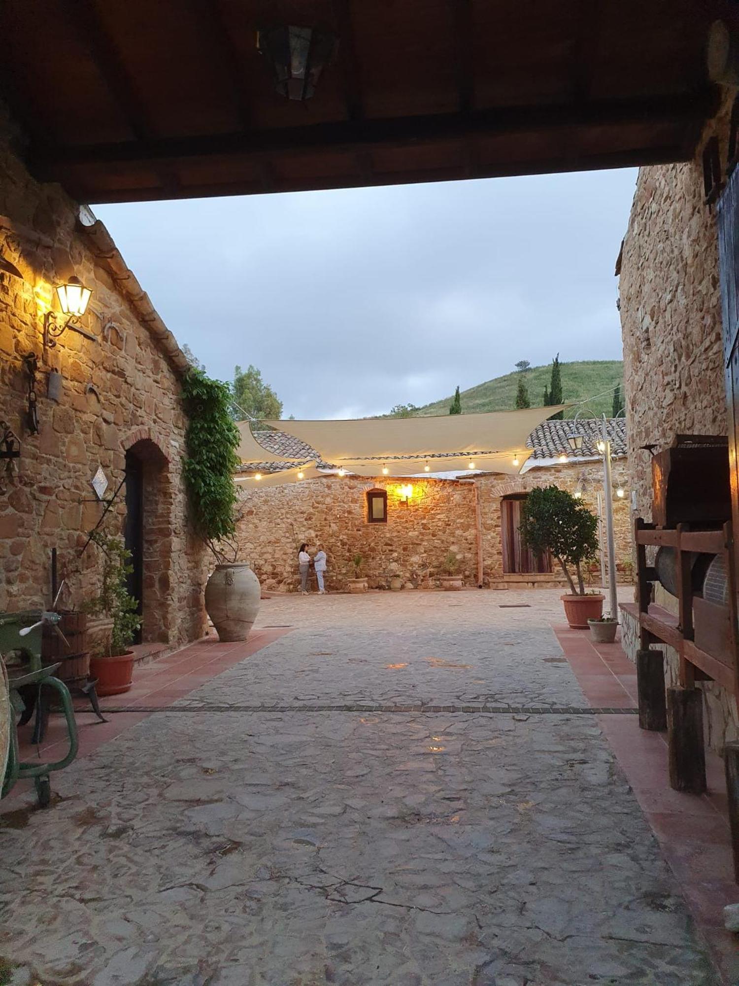 Ponte Calatrasi Agriturismo Roccamena 외부 사진